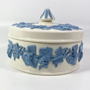 Wedgwood Queensware Trinket Box & Lid "Wedgewood Blue" On Cream